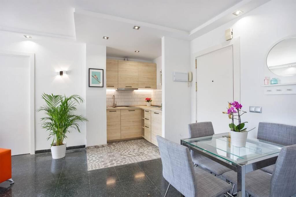 Puertosol 33 - 2 Bed Apartment, Beach Puerto Marina Benalmádena Exteriör bild