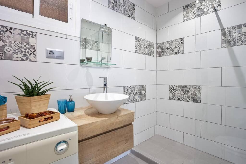 Puertosol 33 - 2 Bed Apartment, Beach Puerto Marina Benalmádena Exteriör bild